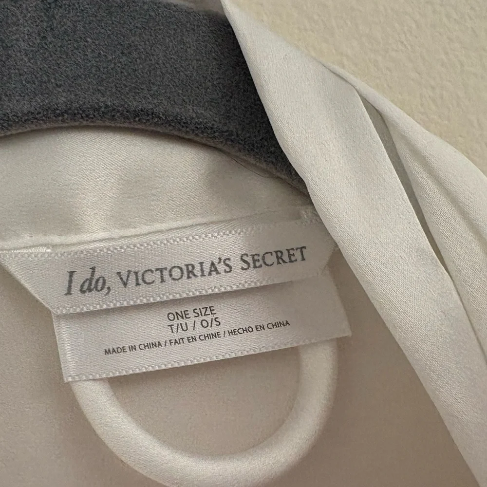 Victoria’s Secret BRIDE Satin Kimono Robe White Rhinestone Wedding Getting Ready